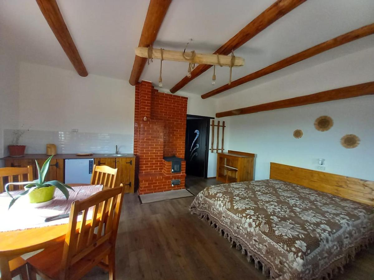 Casuta Din Deal Târgu Neamț Buitenkant foto