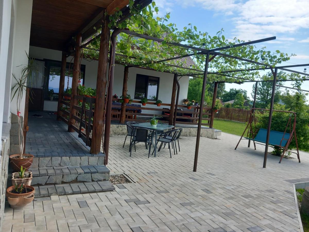 Casuta Din Deal Târgu Neamț Buitenkant foto