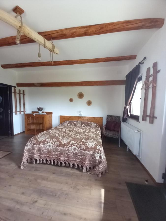 Casuta Din Deal Târgu Neamț Buitenkant foto